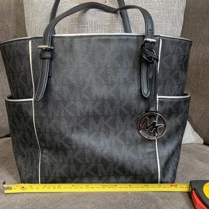 Michael Kors Jet Set East to West Tote